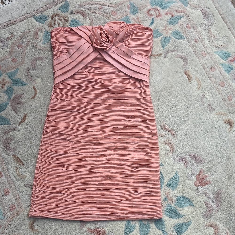 Forever 21 Strapless Textured Dress in Coral